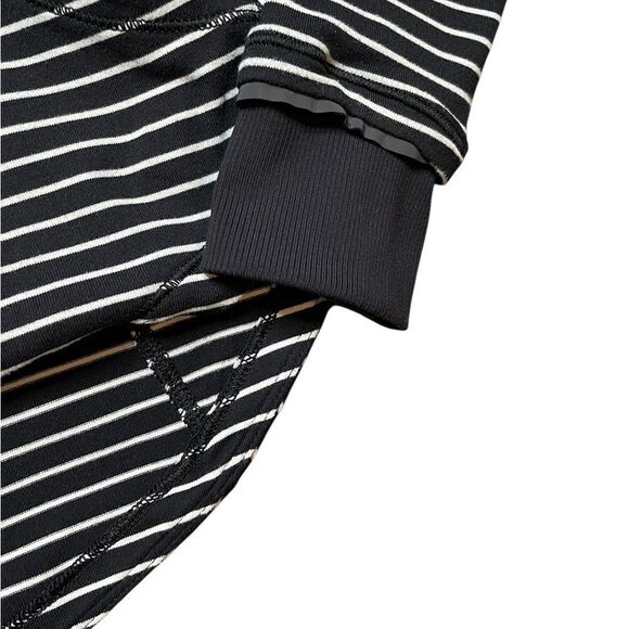 Lululemon Base Runner 1/2 Zip Jacket Size 4 - Picture 12 of 16